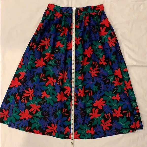 90’s Vintage The Villager Floral Skirt - Picture 4 of 5